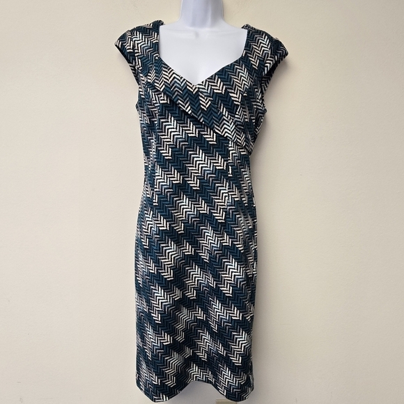 White House Black Market Geometric Chevron Sheath Dress Teal 10 - Picture 11 of 11